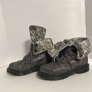 Doc Martens AIMILIE Triumph Metallic Grey Boots Size 5/ 36